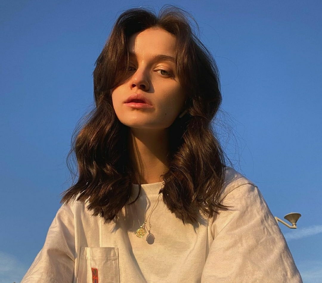 Вероника привлекальеная девушка из Нурлат цена от 3500 руб