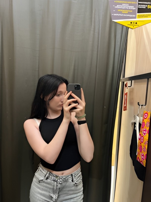 Элина привлекательная девушка из Нурлат цена от 4000 руб