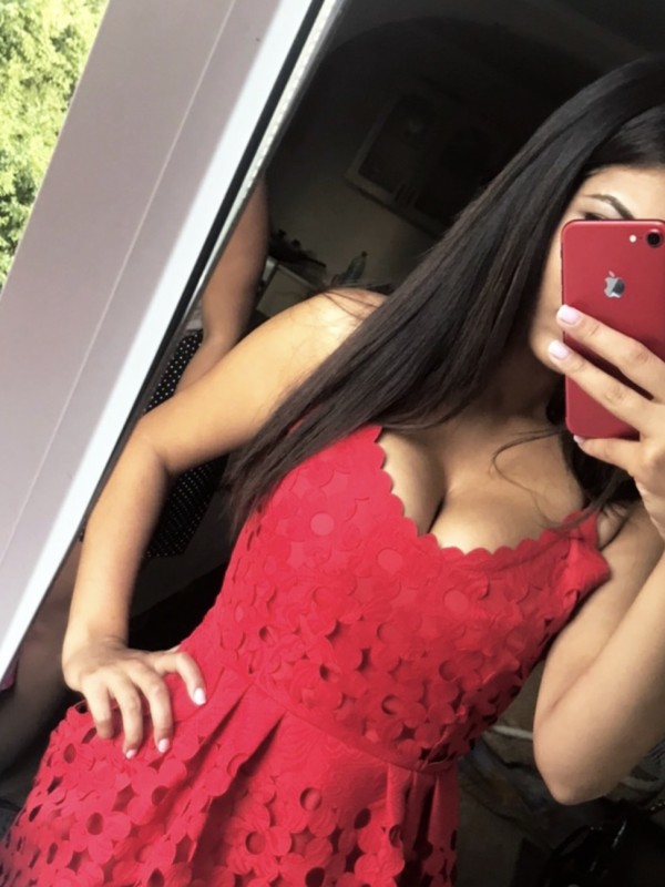 Карина привлекательная девушка из Нурлат цена от 3500 руб