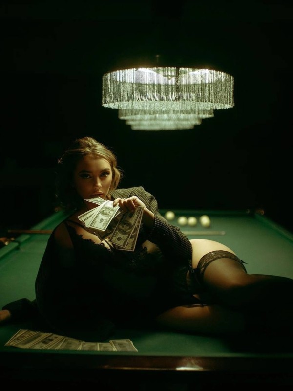 Мария привлекательная девушка из Нурлат цена от 7000 руб