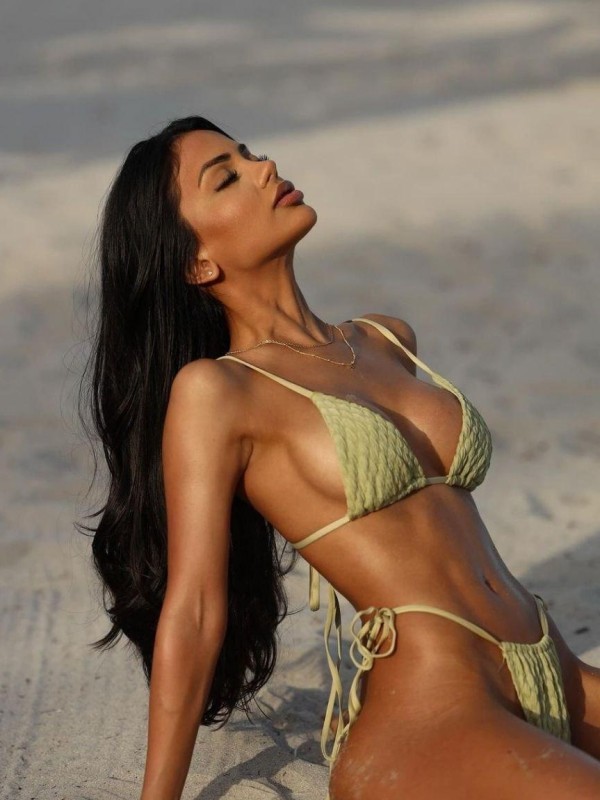 Жанна привлекательная девушка из Нурлат цена от 5000 руб