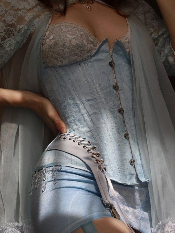 Ирина привлекательная девушка из Нурлат цена от 7000 руб